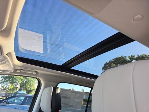 New 2026 Lincoln Navigator Reserve AWD/4WD image 24