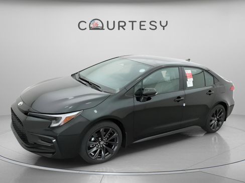 New 2026 Toyota Corolla SE FWD image 1