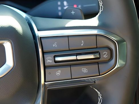 New 2026 GMC Acadia Denali w/ Super Cruise Package image 13