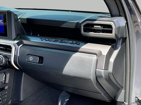 Used 2026 Toyota Tacoma SR5 AWD/4WD image 18
