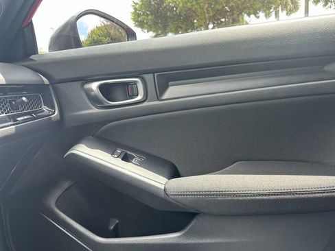 Used 2023 Honda Civic Sport image 31