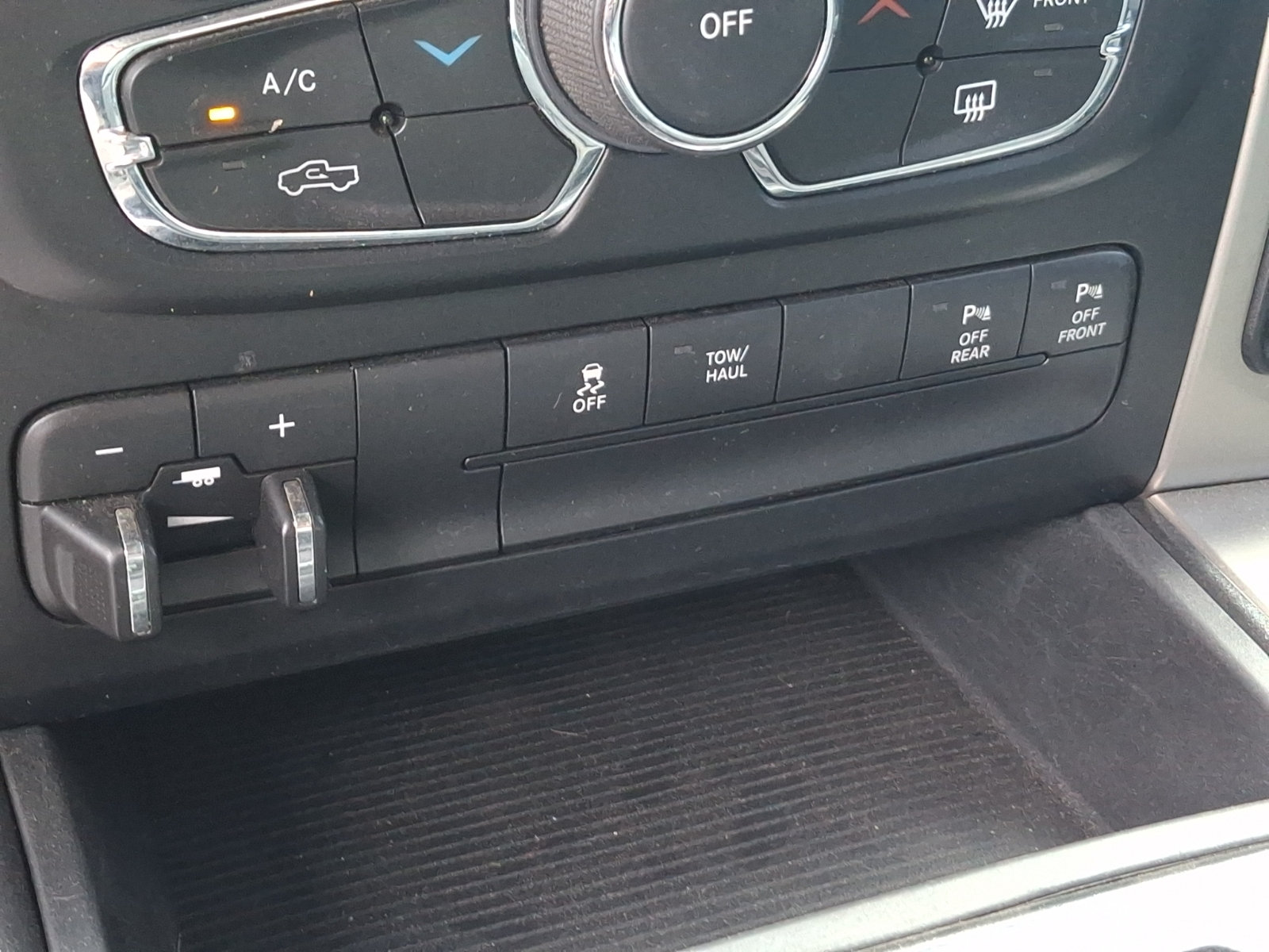 Used 2015 RAM 1500 Lone Star AWD/4WD image 24