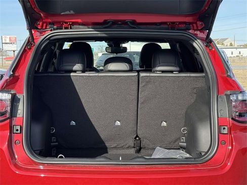 New 2026 Jeep Compass Latitude image 17