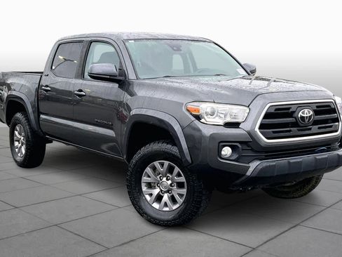 Used 2019 Toyota Tacoma SR5 image 3