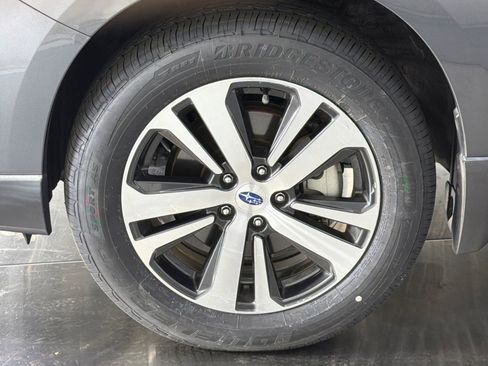 Used 2019 Subaru Outback 3.6R Limited w/ Popular Package #2 AWD/4WD image 12