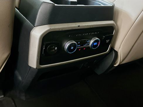 Used 2023 Ford Expedition Limited image 29