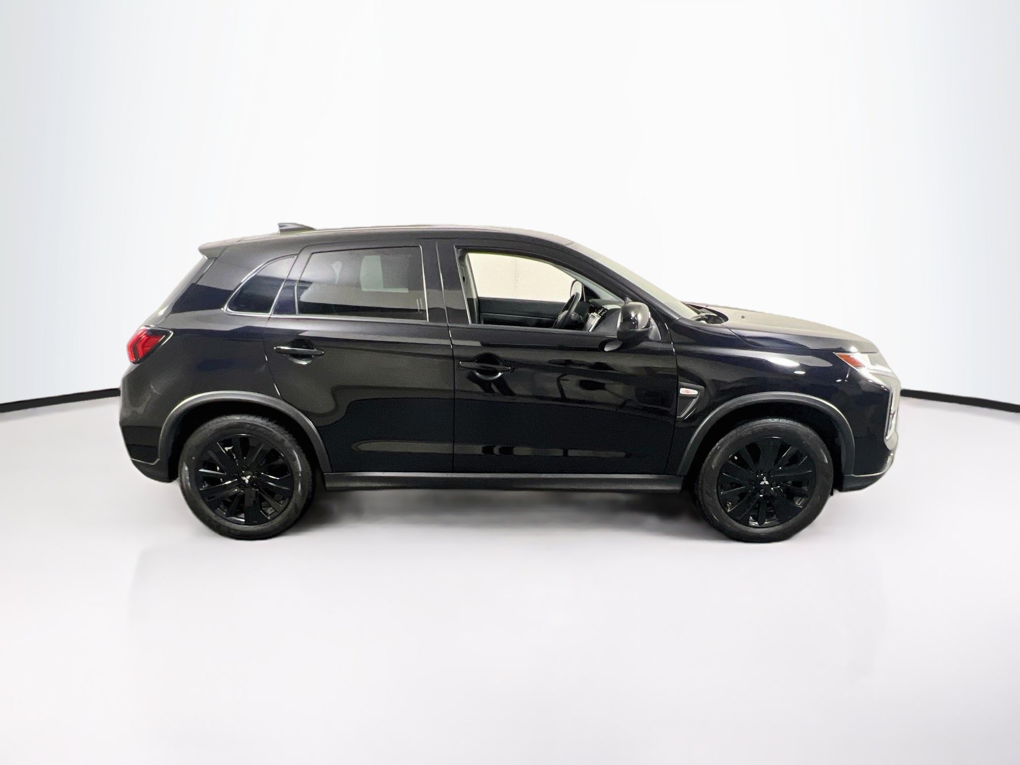 Used 2024 Mitsubishi Outlander Sport ES AWD/4WD image 4