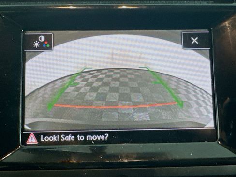 Used 2017 Volkswagen Tiguan S FWD image 21