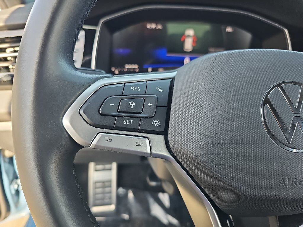 Used 2025 Volkswagen Jetta Sport FWD image 17