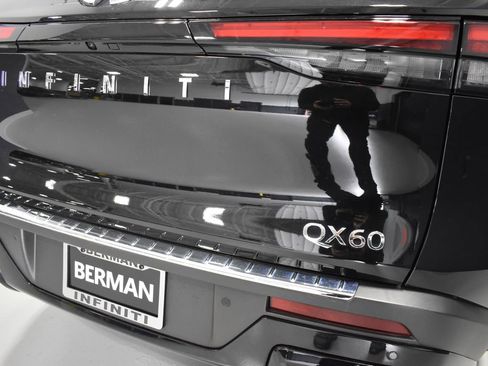 Used 2023 INFINITI QX60 Luxe w/ Cargo Package AWD/4WD image 12