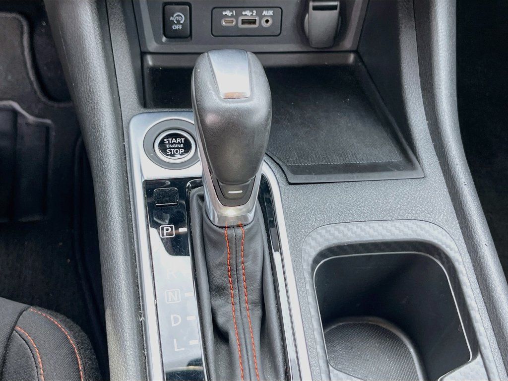 Used 2025 Nissan Sentra SR FWD image 16
