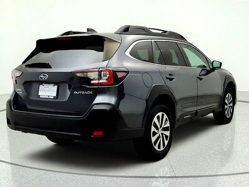 Used 2023 Subaru Outback Premium AWD/4WD image 5