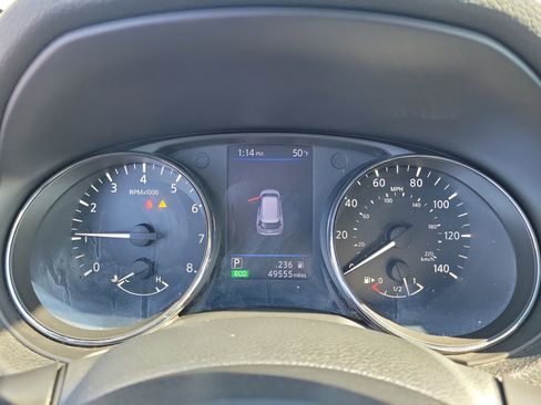 Certified 2018 Nissan Rogue SV image 24