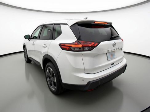 Used 2025 Nissan Rogue SV FWD image 6