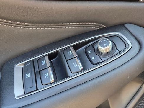 Used 2025 Subaru Outback Limited image 33