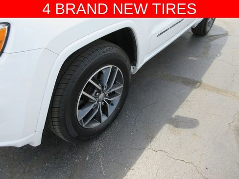 Used 2018 Jeep Grand Cherokee Limited w/ Trailer Tow Group IV AWD/4WD image 4