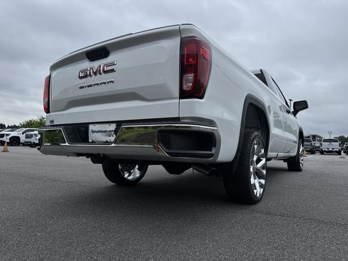 Used 2025 GMC Sierra 1500 Pro w/ Convenience Package RWD image 9
