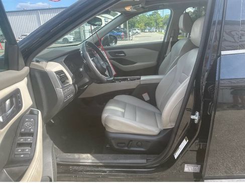 Used 2023 Nissan Rogue SL w/ SL Premium Package AWD/4WD image 12