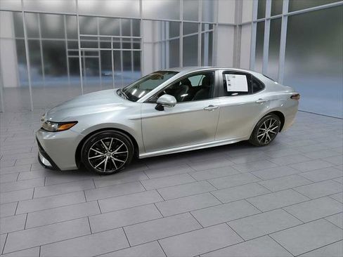 Certified 2023 Toyota Camry SE image 4