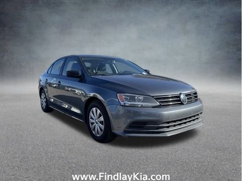 Used 2016 Volkswagen Jetta S image 2