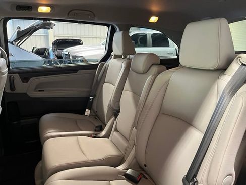 Used 2024 Honda Odyssey Touring image 16