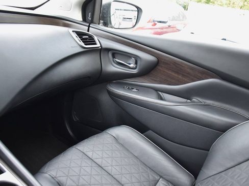 Used 2020 Nissan Murano Platinum w/ Cargo Package FWD image 19