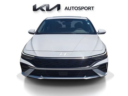 Used 2024 Hyundai Elantra SEL w/ Convenience Package FWD image 2