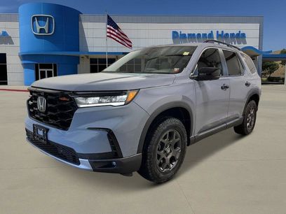 New 2025 Honda Pilot TrailSport