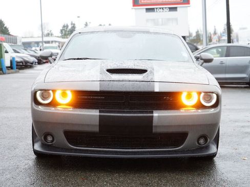 Used 2019 Dodge Challenger R/T Scat Pack w/ Stars & Stripes Edition image 9