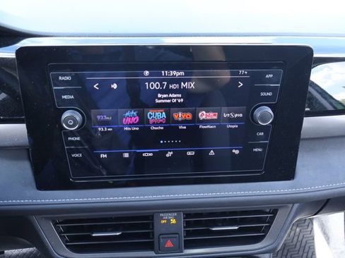 Used 2026 Volkswagen Taos SE image 25