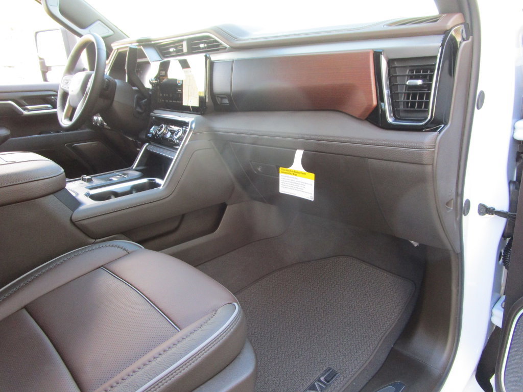 New 2026 GMC Sierra 2500 Denali w/ Denali Reserve Package AWD/4WD image 39