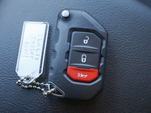 New 2026 Jeep Gladiator Sport image 32