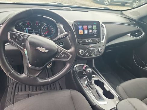 Used 2016 Chevrolet Malibu LT FWD image 15