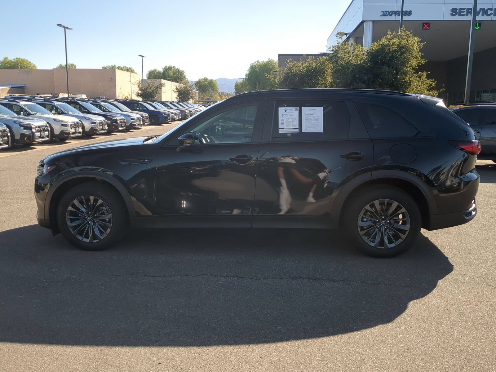 Used 2025 MAZDA CX-70 3.3 Turbo w/ Preferred Package AWD/4WD image 2