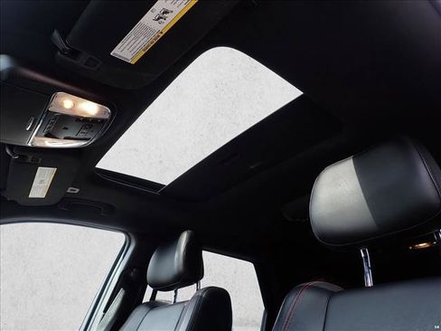 Used 2017 Dodge Durango R/T w/ Trailer Tow Group IV AWD/4WD image 9