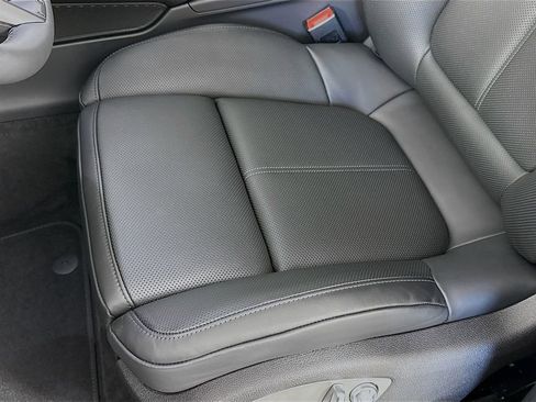 Certified 2026 Porsche Macan AWD/4WD image 20
