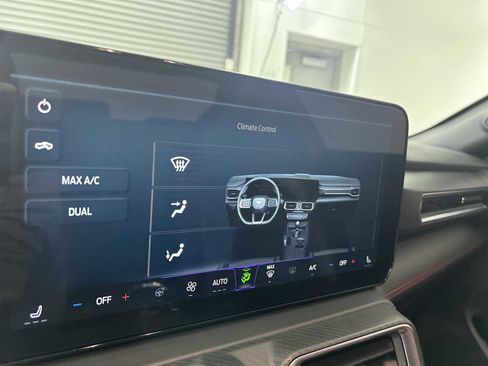 Used 2024 Ford Mustang GT Premium image 16