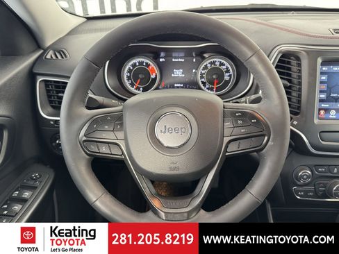 Used 2022 Jeep Cherokee Trailhawk w/ Trailer Tow Group image 28