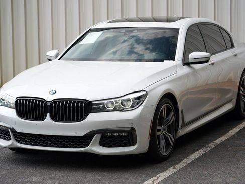 Used 2019 BMW 740i w/ M Sport Package RWD image 50
