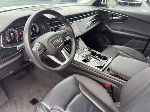 Used 2023 Audi Q8 Premium w/ Convenience Package image 8