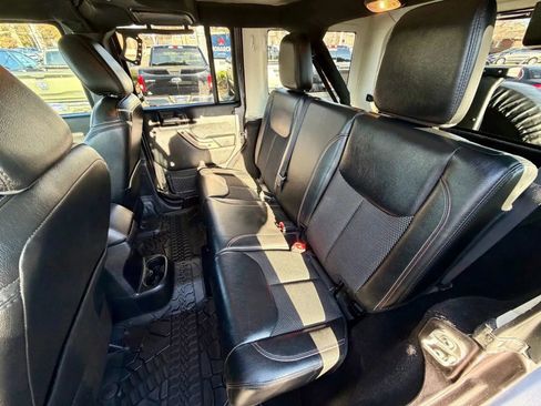 Used 2016 Jeep Wrangler Unlimited Sahara AWD/4WD image 9