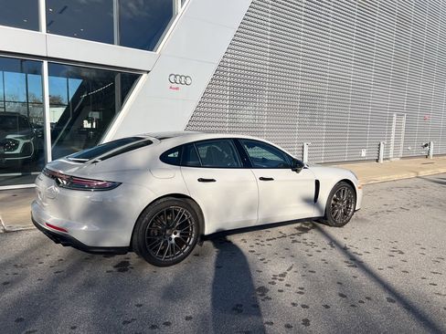 Used 2023 Porsche Panamera 4 Platinum Edition image 23