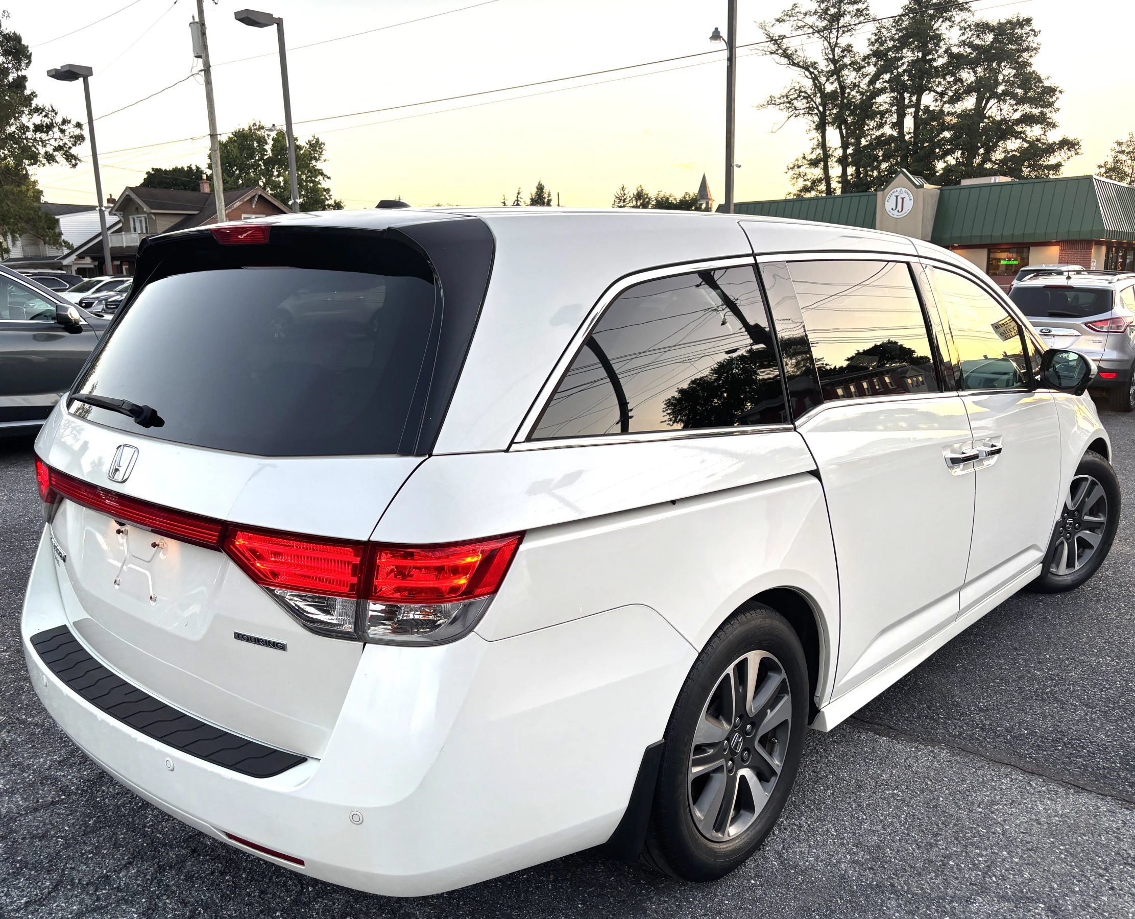 Used 2015 Honda Odyssey Touring image 5