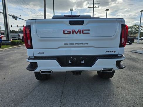 Used 2025 GMC Sierra 1500 AT4 w/ AT4 Premium Package image 4