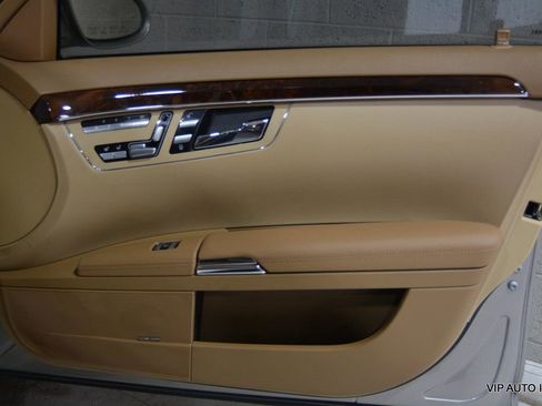 Used 2008 Mercedes-Benz S 550 image 8