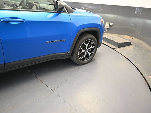 Used 2025 Jeep Compass Limited AWD/4WD image 24