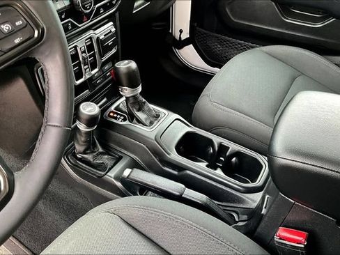 Used 2023 Jeep Wrangler Unlimited Sport AWD/4WD image 20
