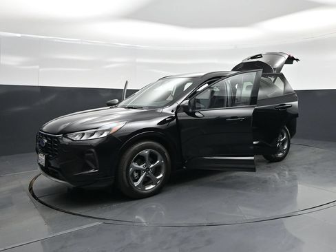 Used 2023 Ford Escape ST-Line w/ Tech Pack #1 FWD image 28