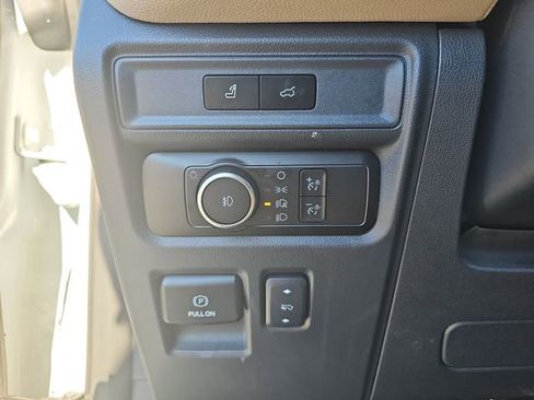 Used 2024 Ford Expedition Max Limited image 22