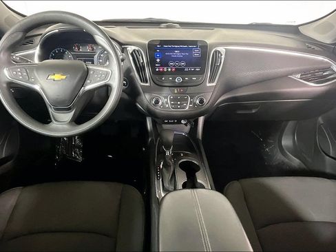 Used 2021 Chevrolet Malibu LT FWD image 14
